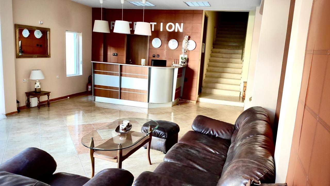 Family Hotel Aqua Ravda Extérieur photo