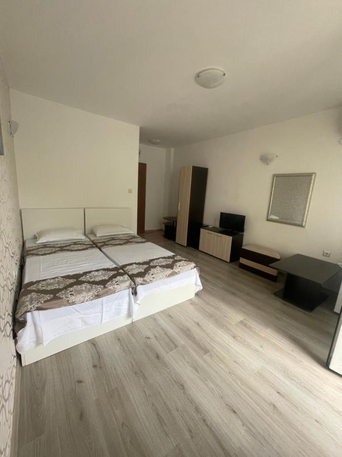 Family Hotel Aqua Ravda Extérieur photo