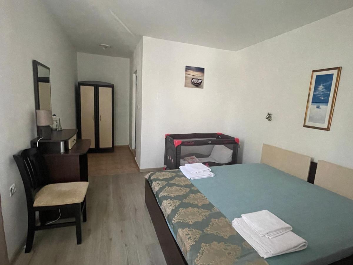 Family Hotel Aqua Ravda Extérieur photo