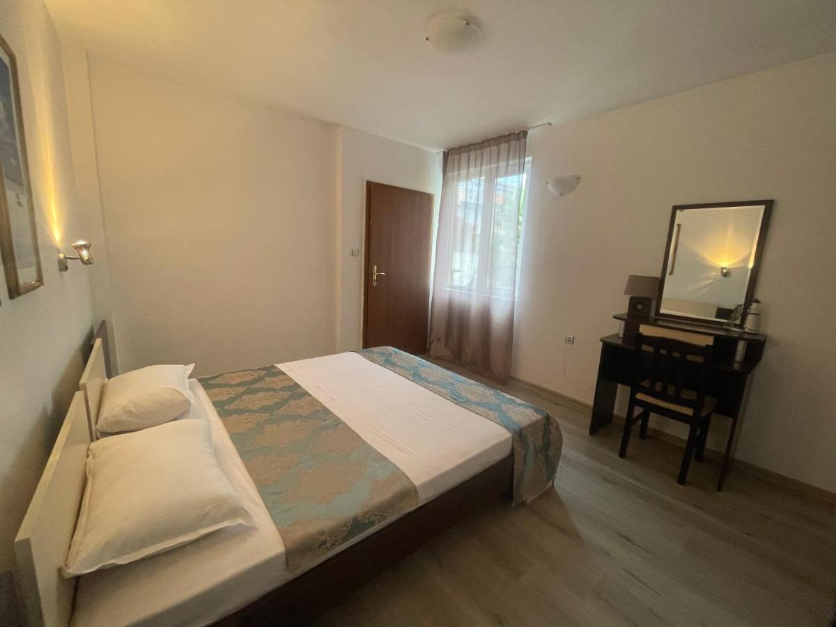 Family Hotel Aqua Ravda Extérieur photo