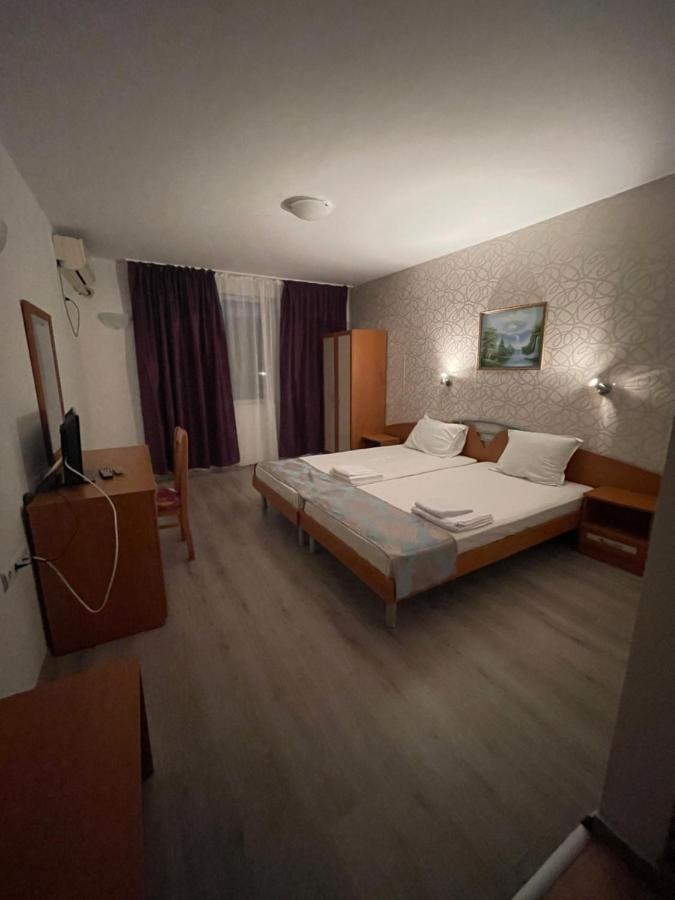 Family Hotel Aqua Ravda Extérieur photo