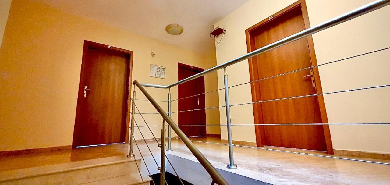 Family Hotel Aqua Ravda Extérieur photo