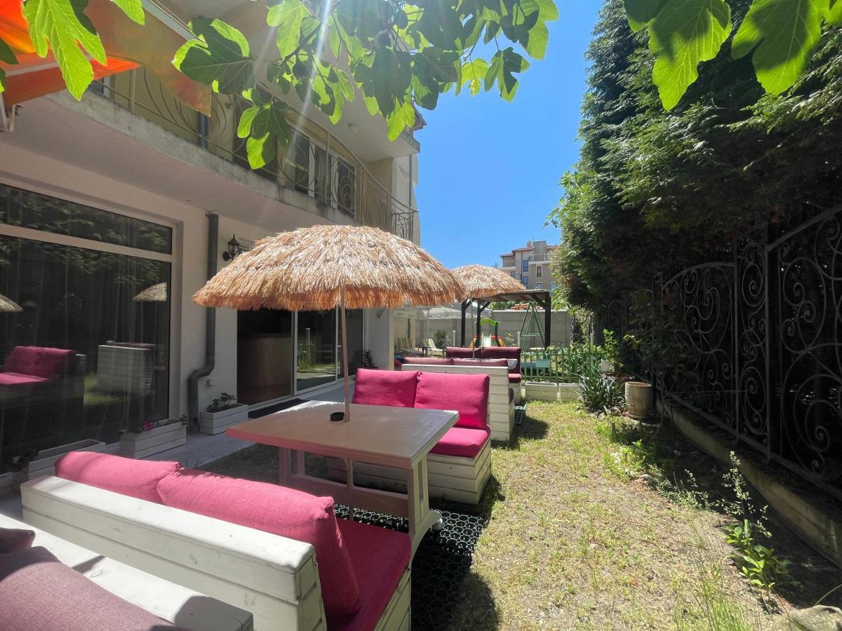 Family Hotel Aqua Ravda Extérieur photo